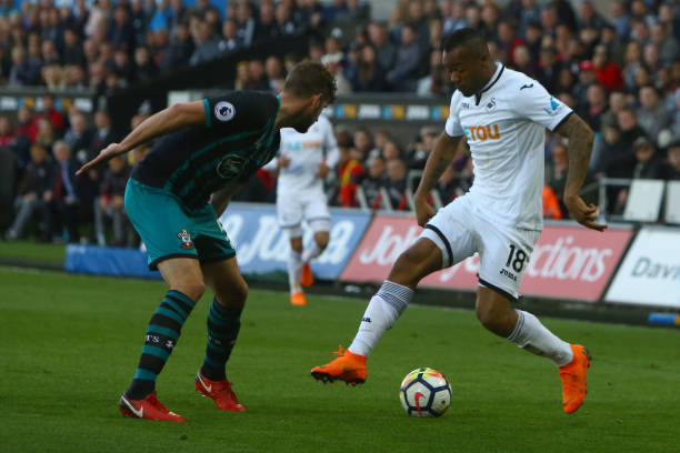 应折射出 应折射出