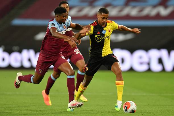 表现稳健 表现稳健